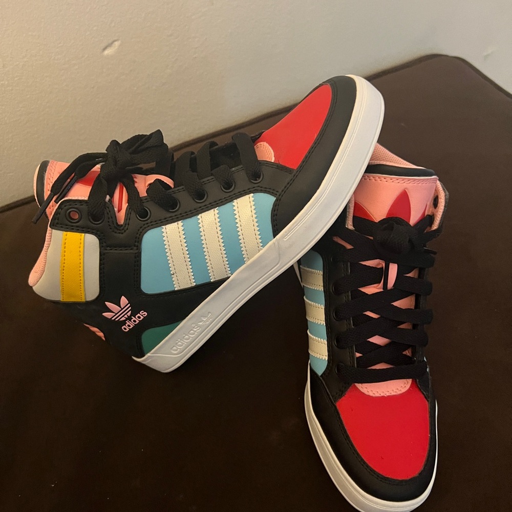 Adidas - Picture 3 of 3